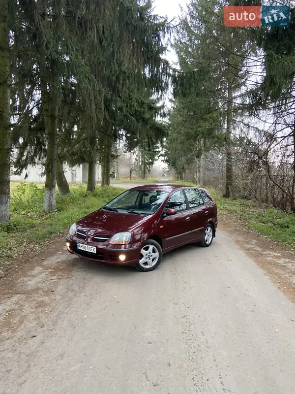2002 nissan almera tino