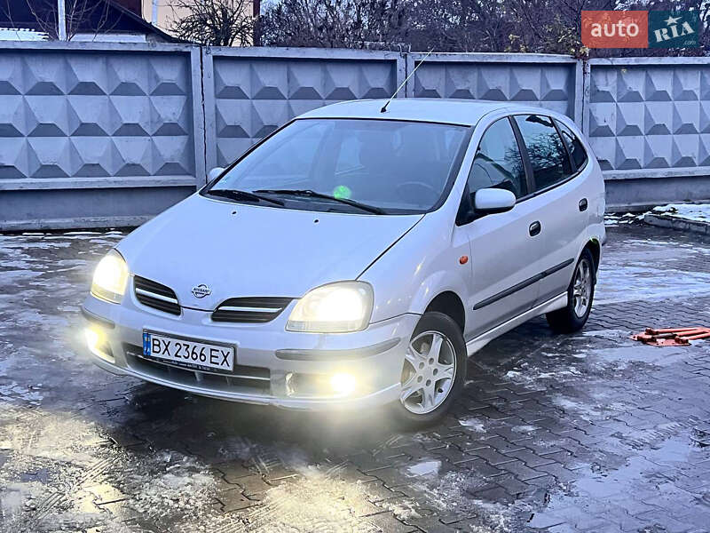 2005 nissan almera tino