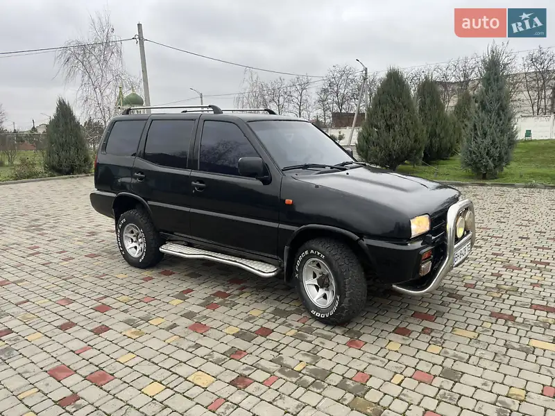 1994 nissan terrano