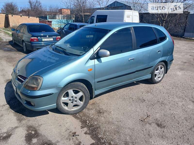 2002 nissan almera