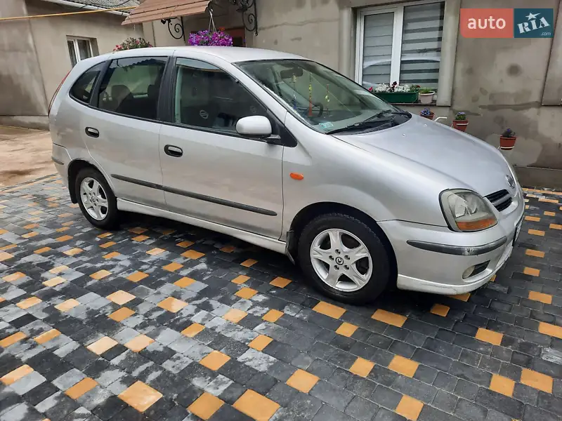 2000 nissan almera tino