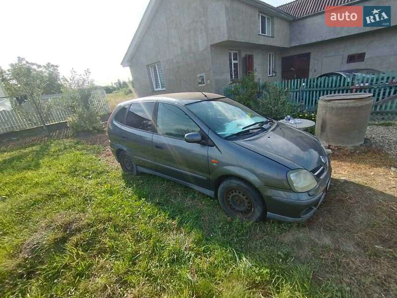 2006 nissan almera tino
