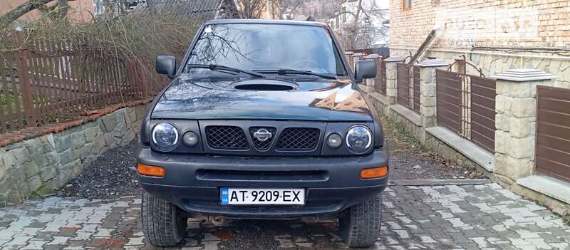 1998 nissan terrano