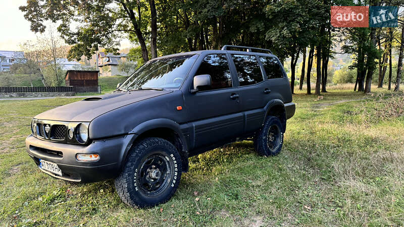 1999 nissan terrano