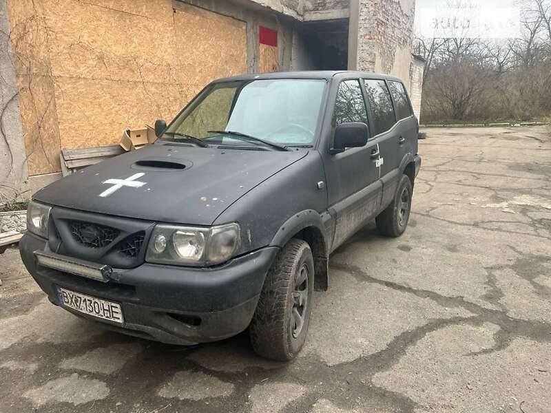 2000 nissan terrano