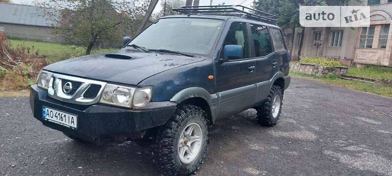 2004 nissan terrano ii