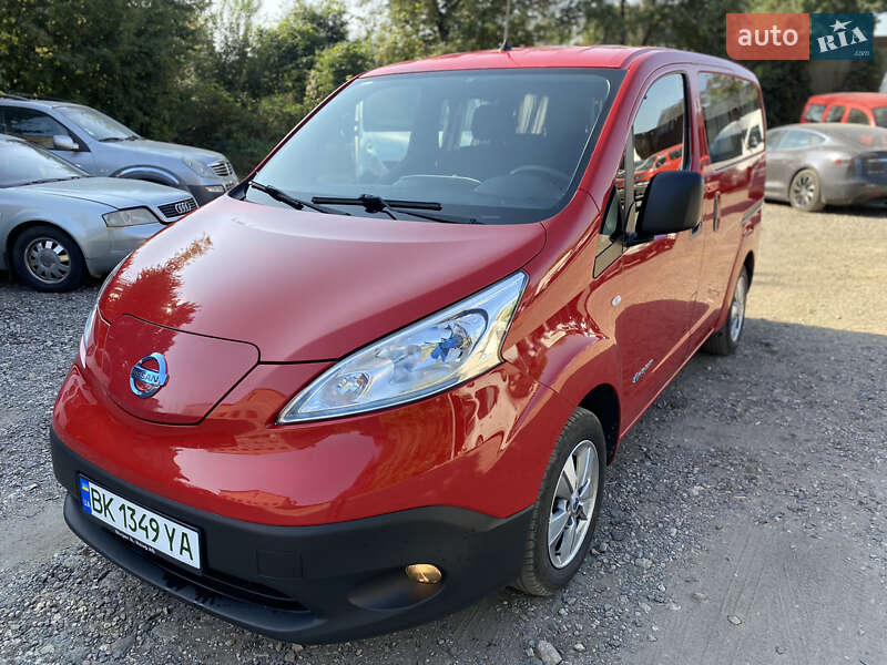 2018 nissan e-nv200