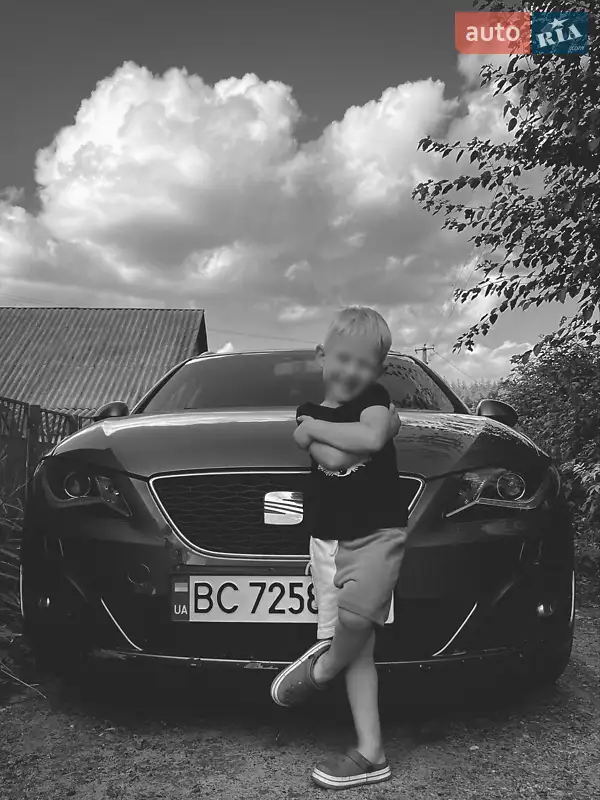 2012 seat exeo st