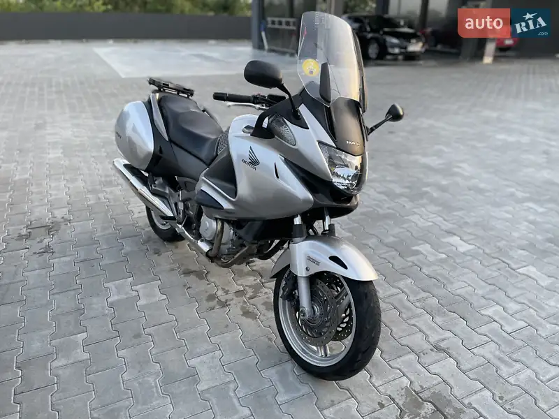 2010 honda nt 700