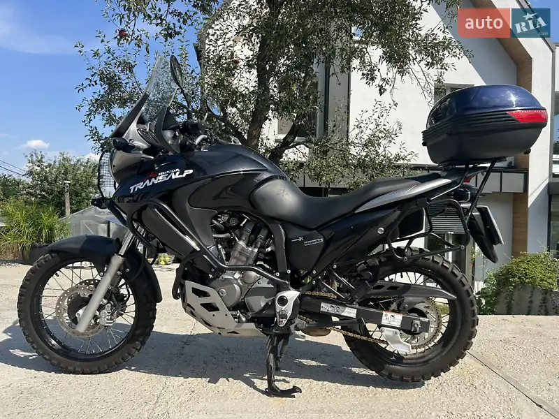 2011 honda xl 700v