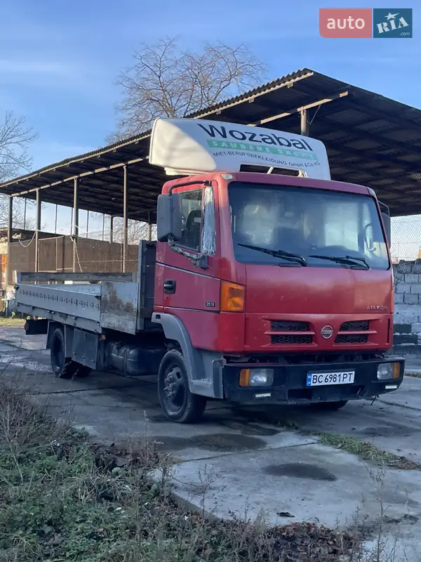 2004 nissan atleon