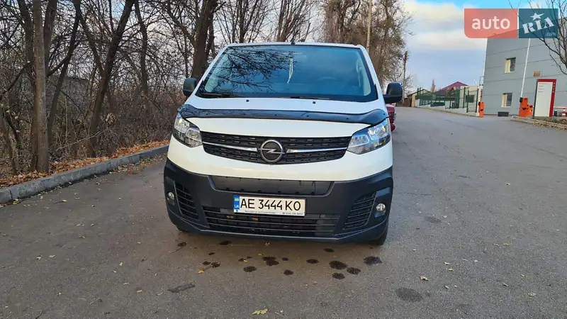 2021 opel vivaro