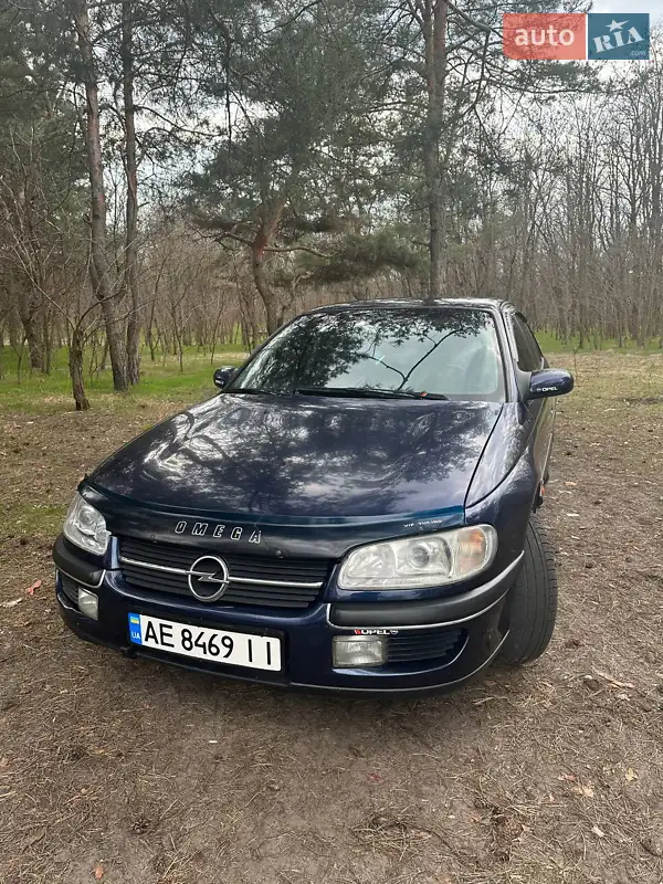 1996 opel omega