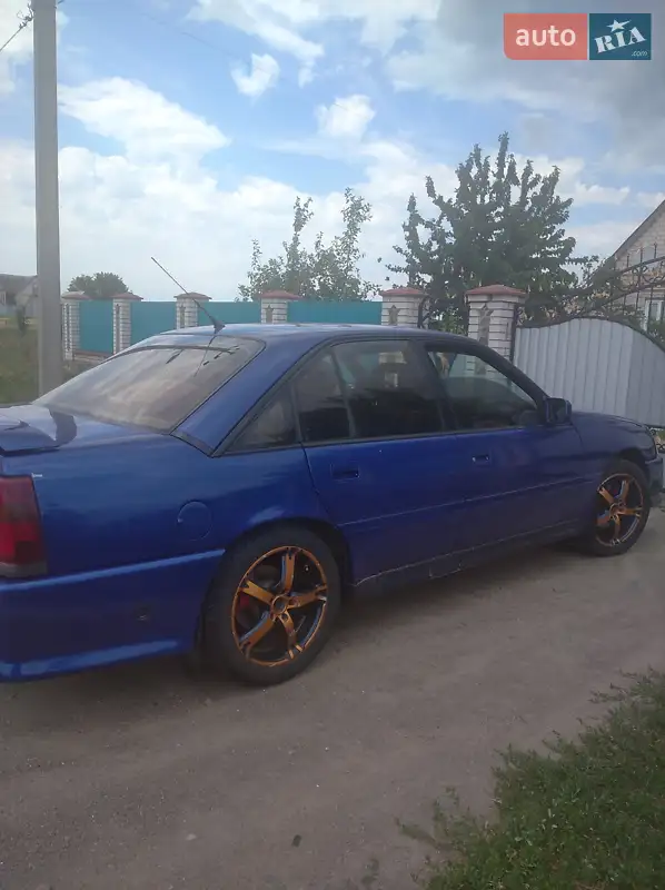 1989 opel omega