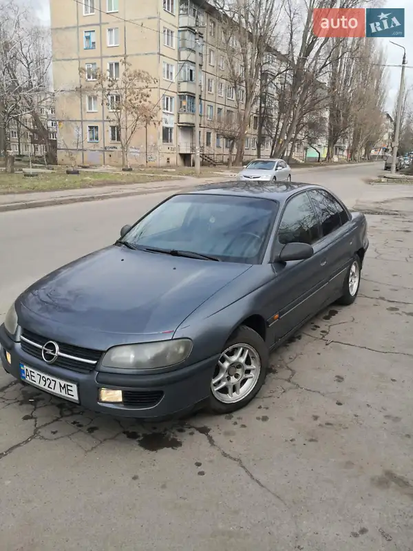 1995 opel omega