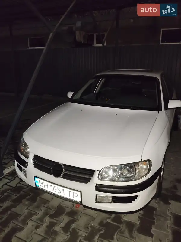 1995 opel omega