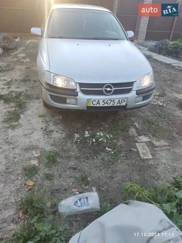 1996 opel omega
