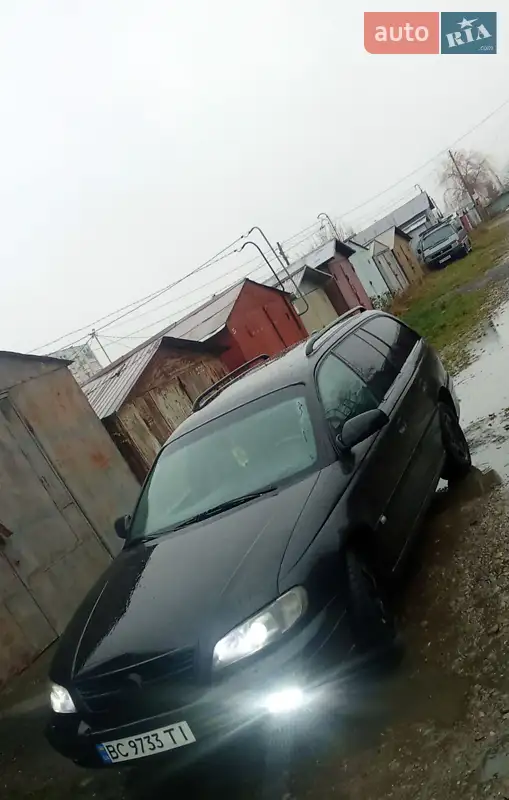2001 opel omega