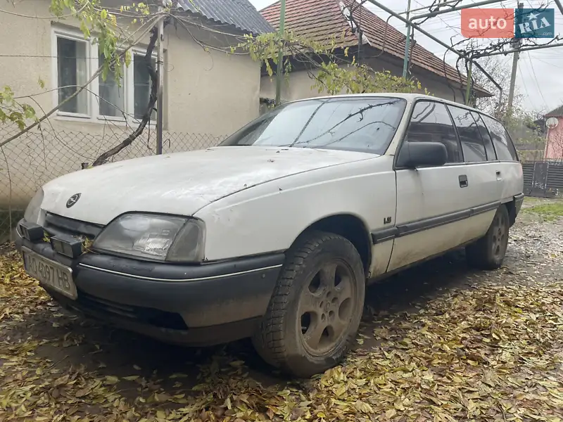 1989 opel omega