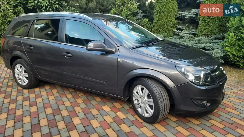 2010 opel astra station wagon