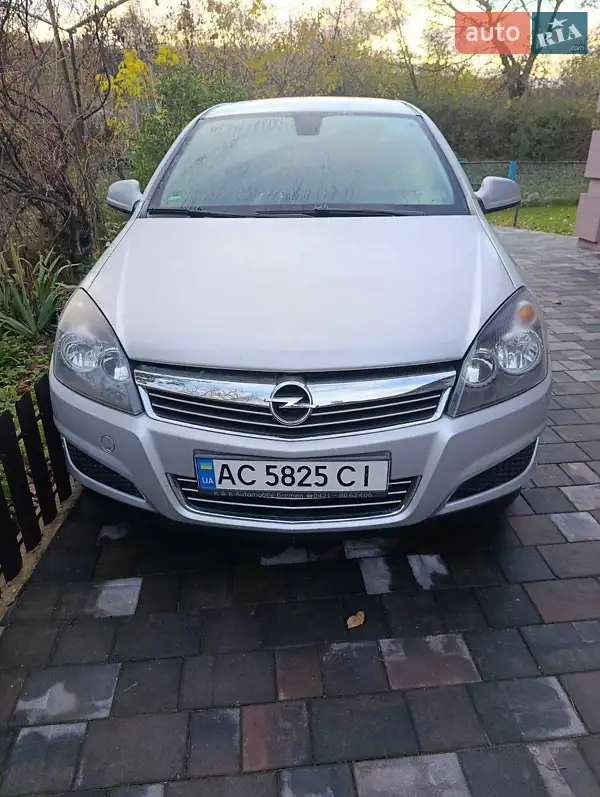 2010 opel astra