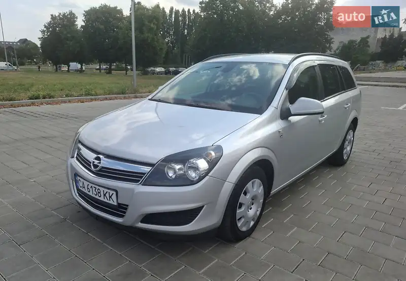 2010 opel astra station wagon