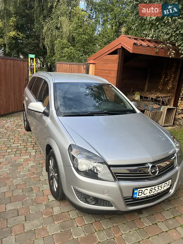 2010 opel astra