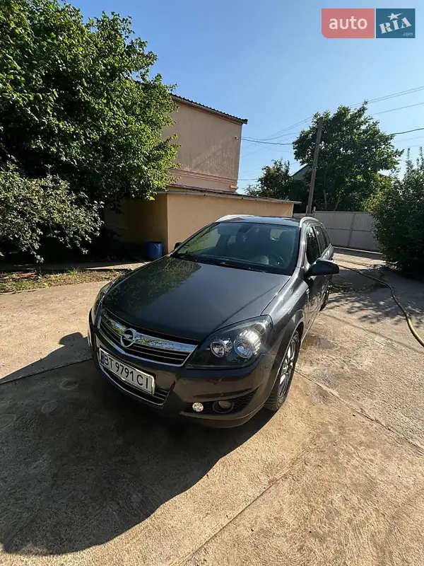 2010 opel astra