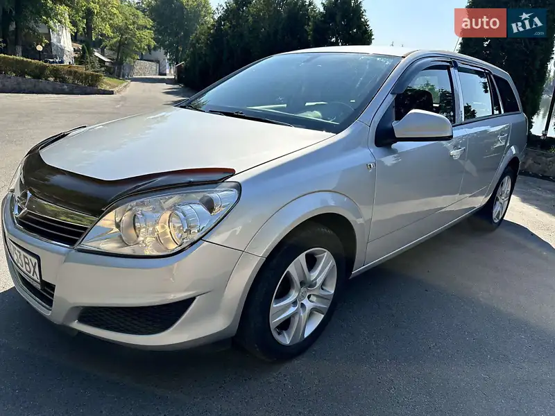 2010 opel astra station wagon