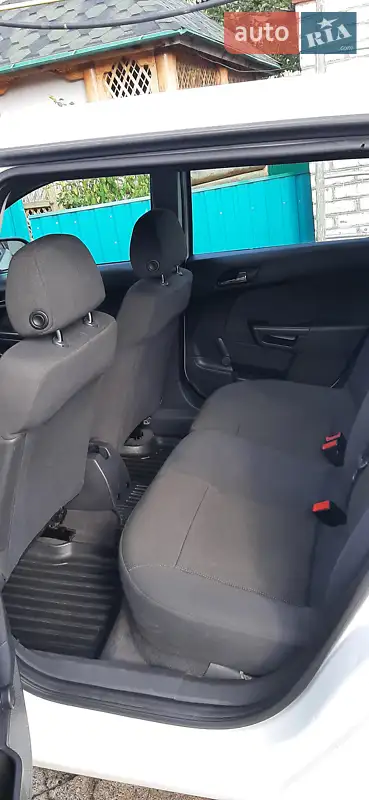 2010 opel astra