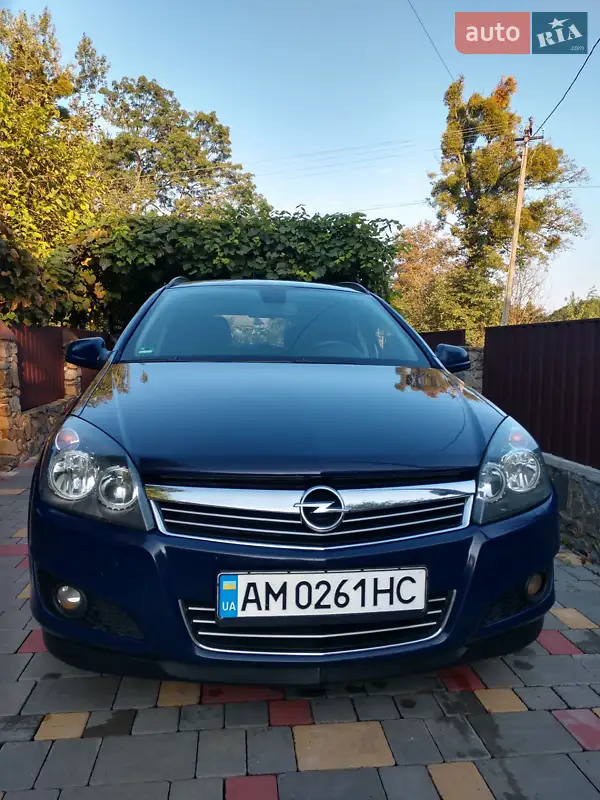 2010 opel astra