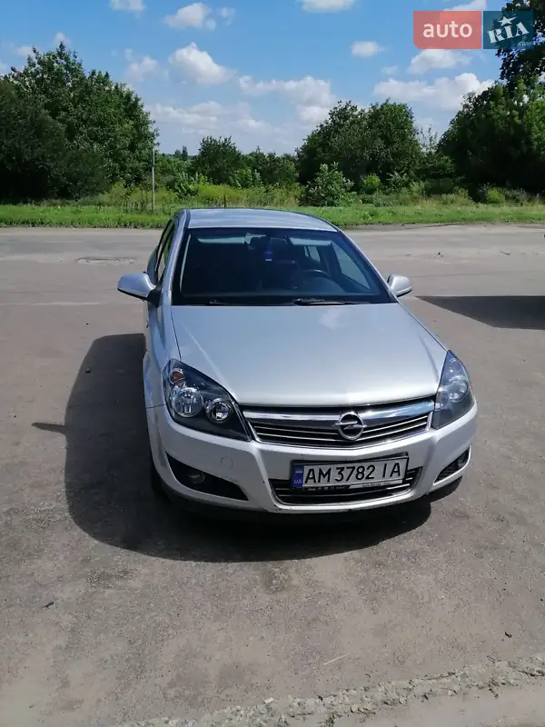 2011 opel astra station wagon
