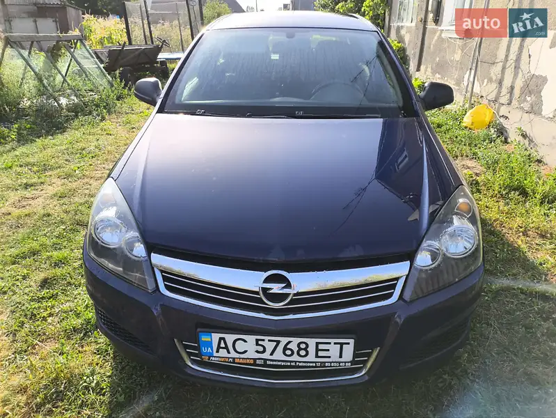 2012 opel astra