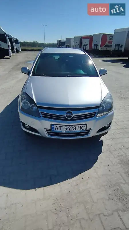 2013 opel astra