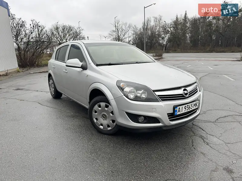 2011 opel astra