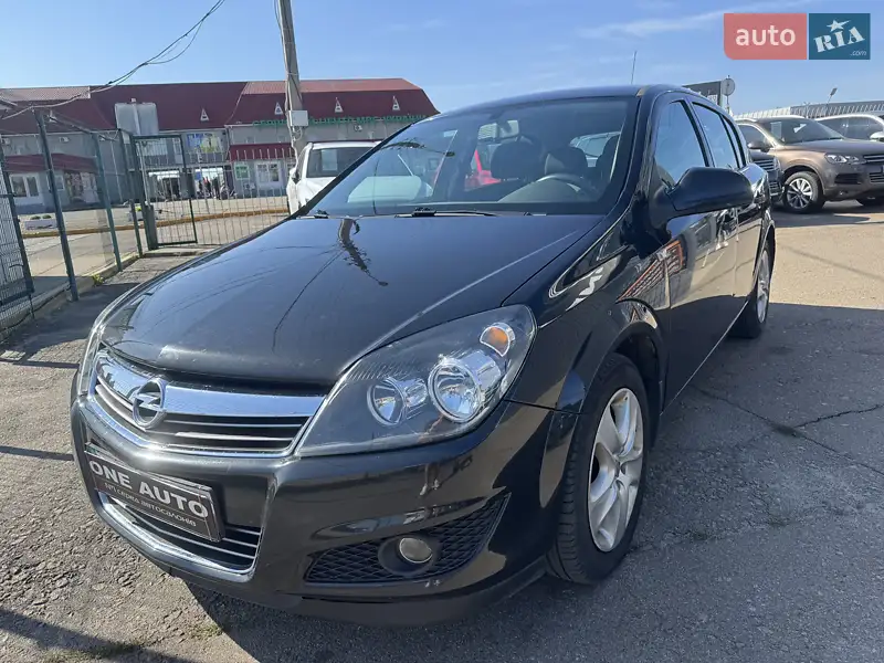 2012 opel astra