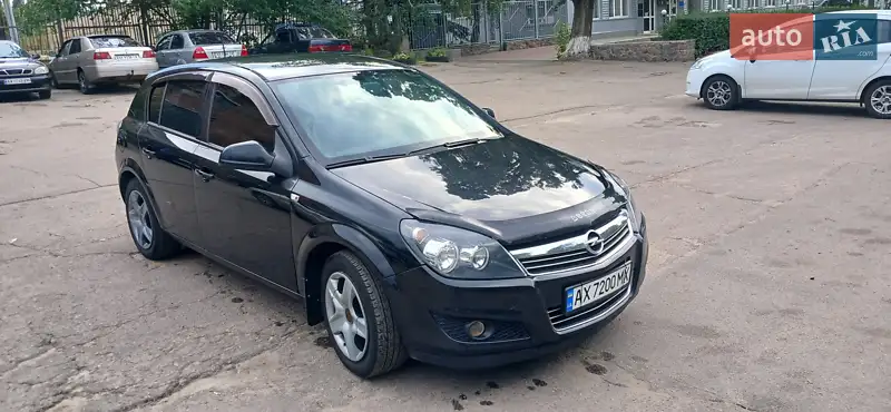 2012 opel astra