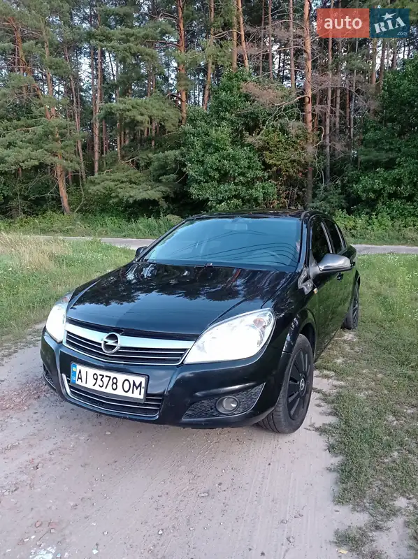 2012 opel astra