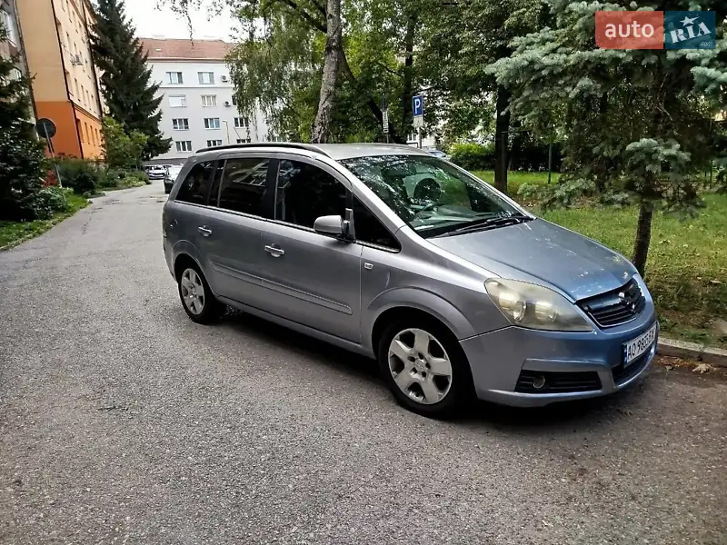 2005 opel zafira