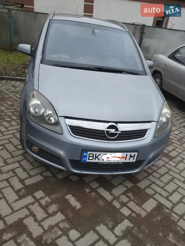 2005 opel zafira