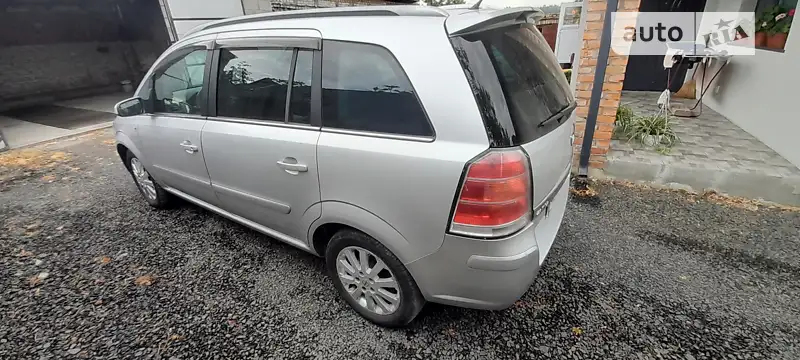 2005 opel zafira
