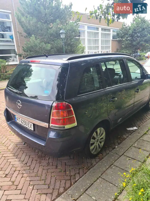 2006 opel zafira