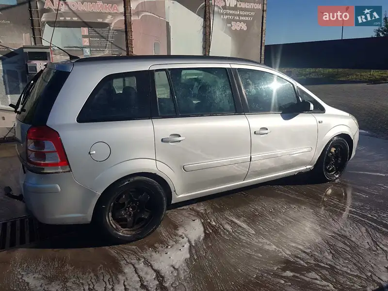 2009 opel zafira