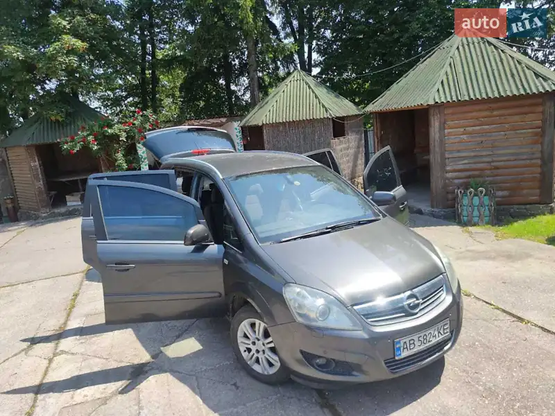 2010 opel zafira