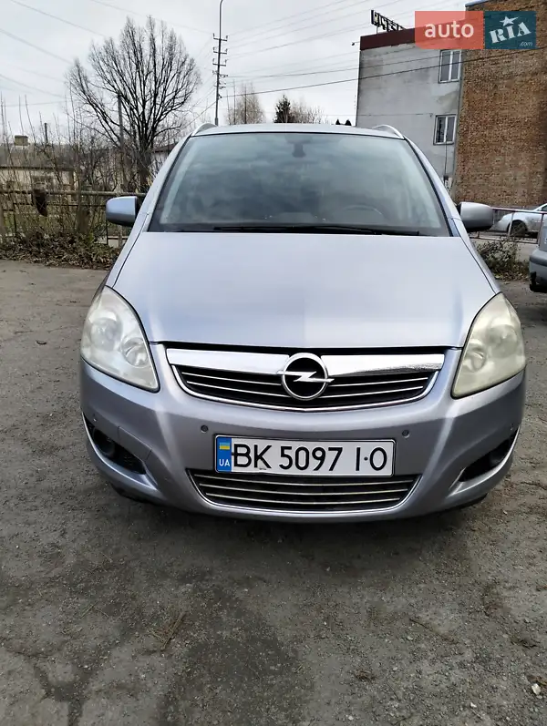 2010 opel zafira