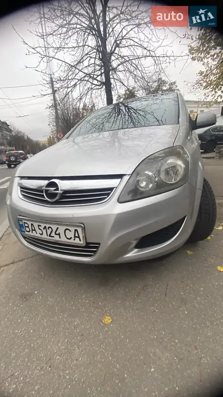 2010 opel zafira