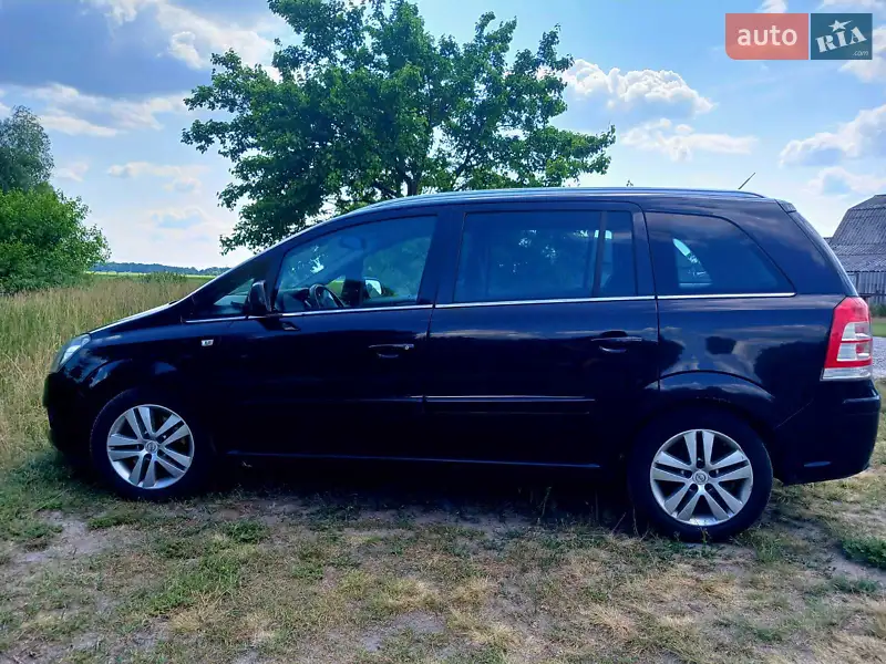 2010 opel zafira