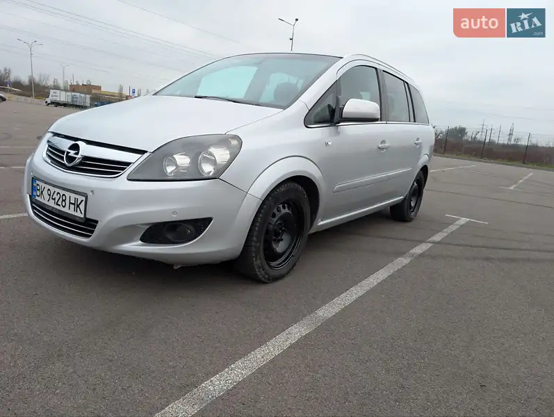 2010 opel zafira