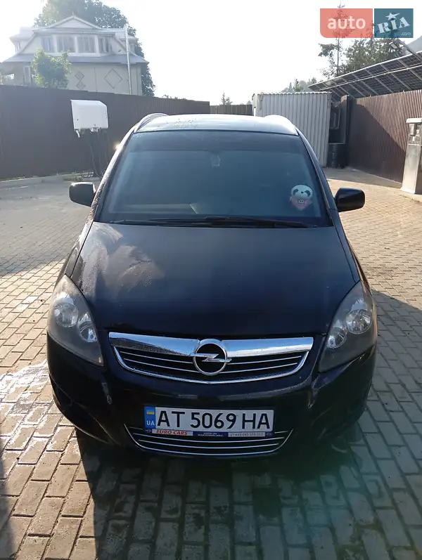 2010 opel zafira