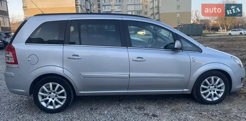 2010 opel zafira